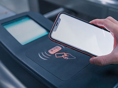 Contactless Payments with IoT: Highlight the growing trend of contactless payments